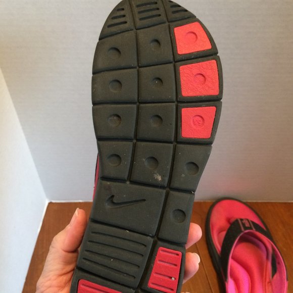 Nike Shoes | Nike Memory Foam Comfort Foot Bed Thong Sandals | Poshmark